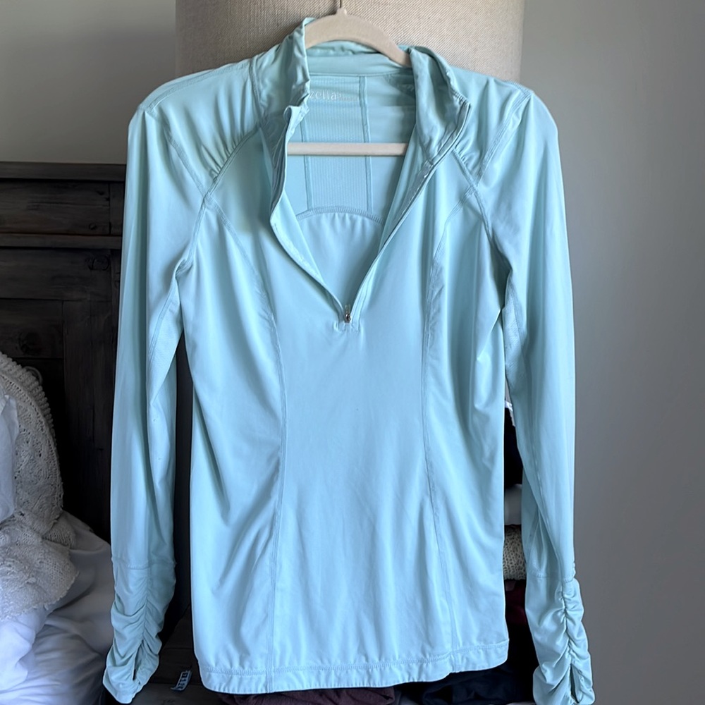 Zella S aqua swat wicking pull over